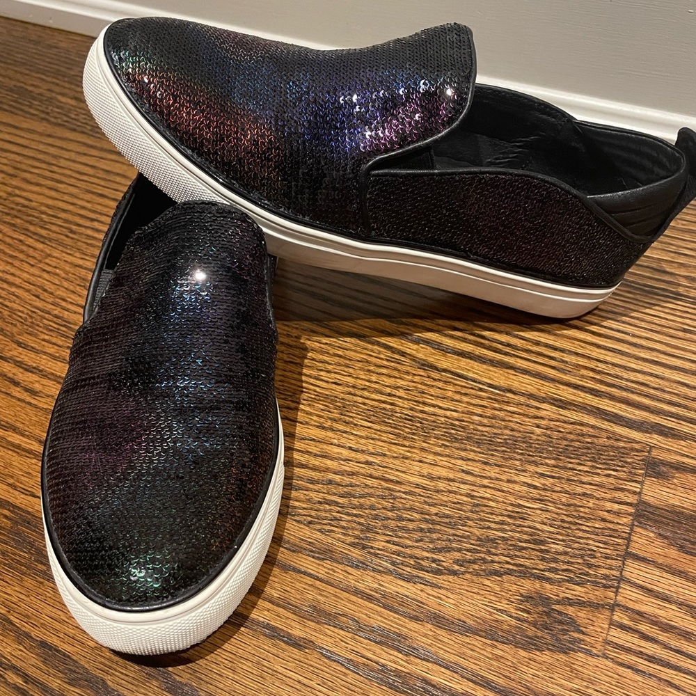 Wishbone sneakers. Worn once. 10 but fits like a 9.5